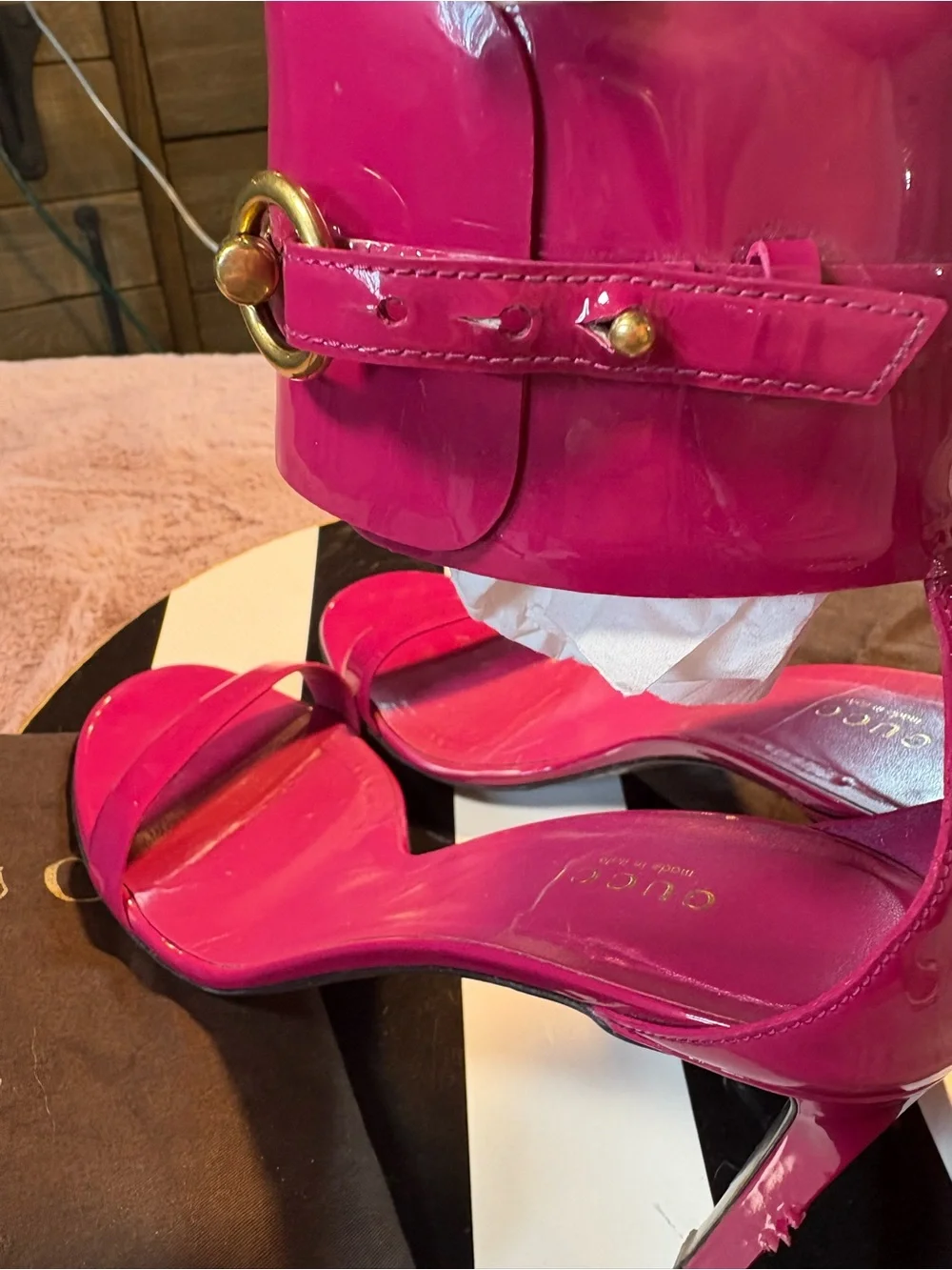 Authentic ICONIC GUCCI Ursula Horsebit Ankle-Strap Sandals. Bright Bougainville